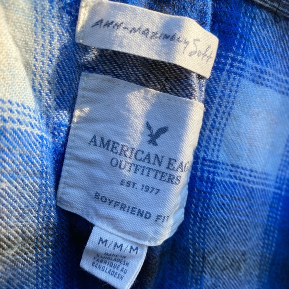 Blue plaid flannel from American Eagle - Picture 3 of 3